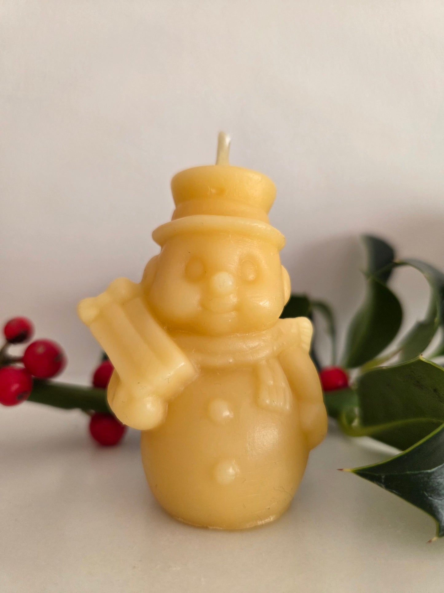 Beeswax Snowman Candle