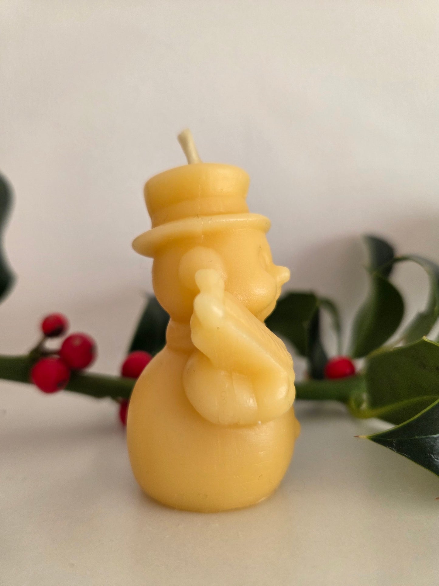 Beeswax Snowman Candle