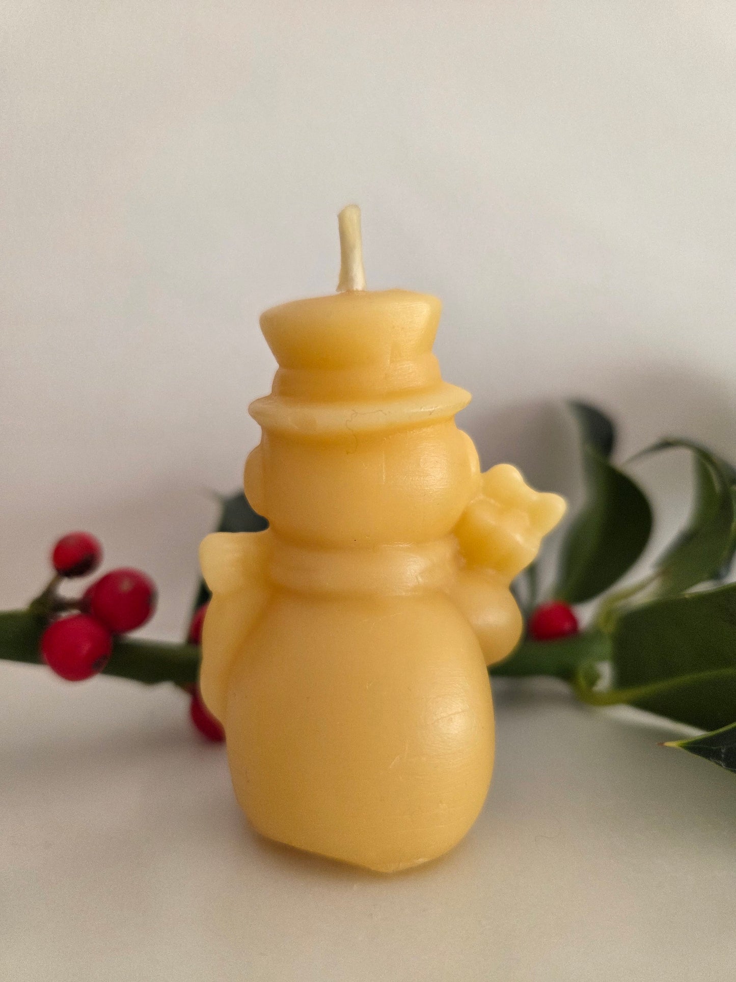 Beeswax Snowman Candle