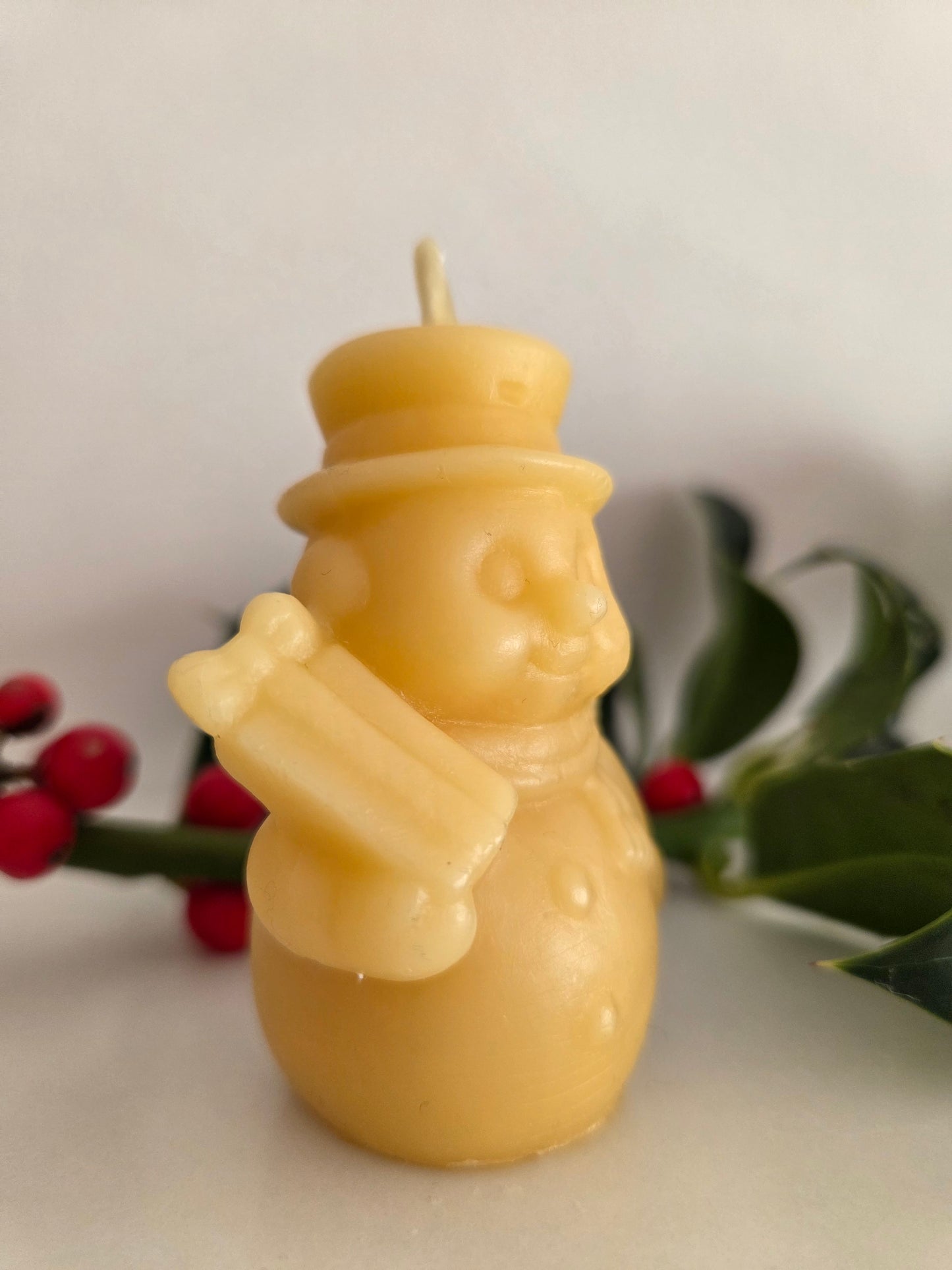 Beeswax Snowman Candle