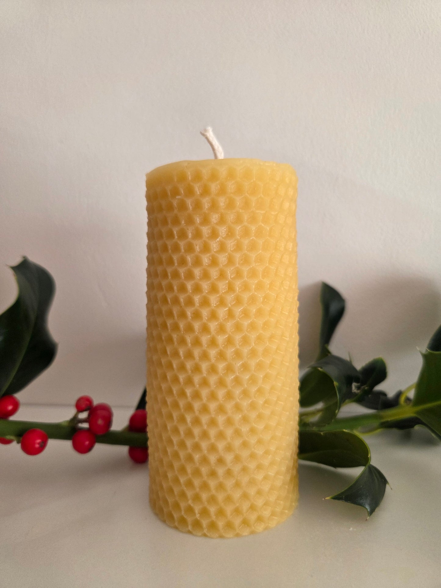 Beeswax Honeycomb Cylinder Candle